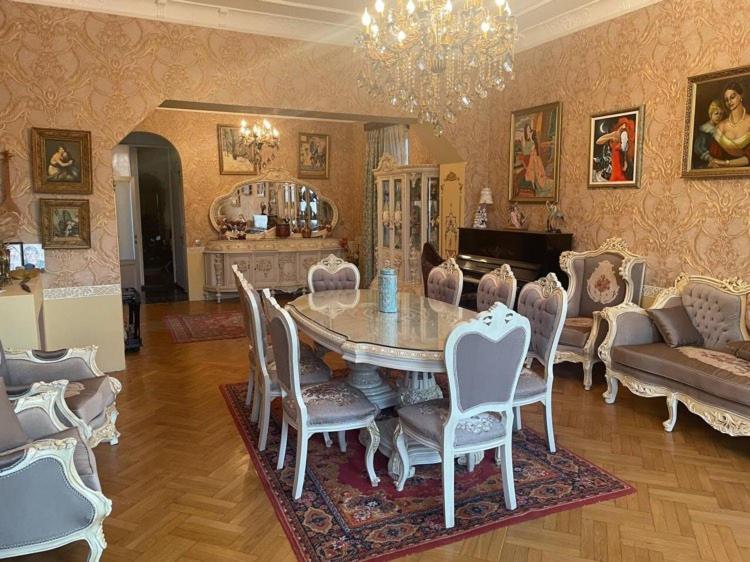 Hostel Castle Kutaisi Eksteriør billede
