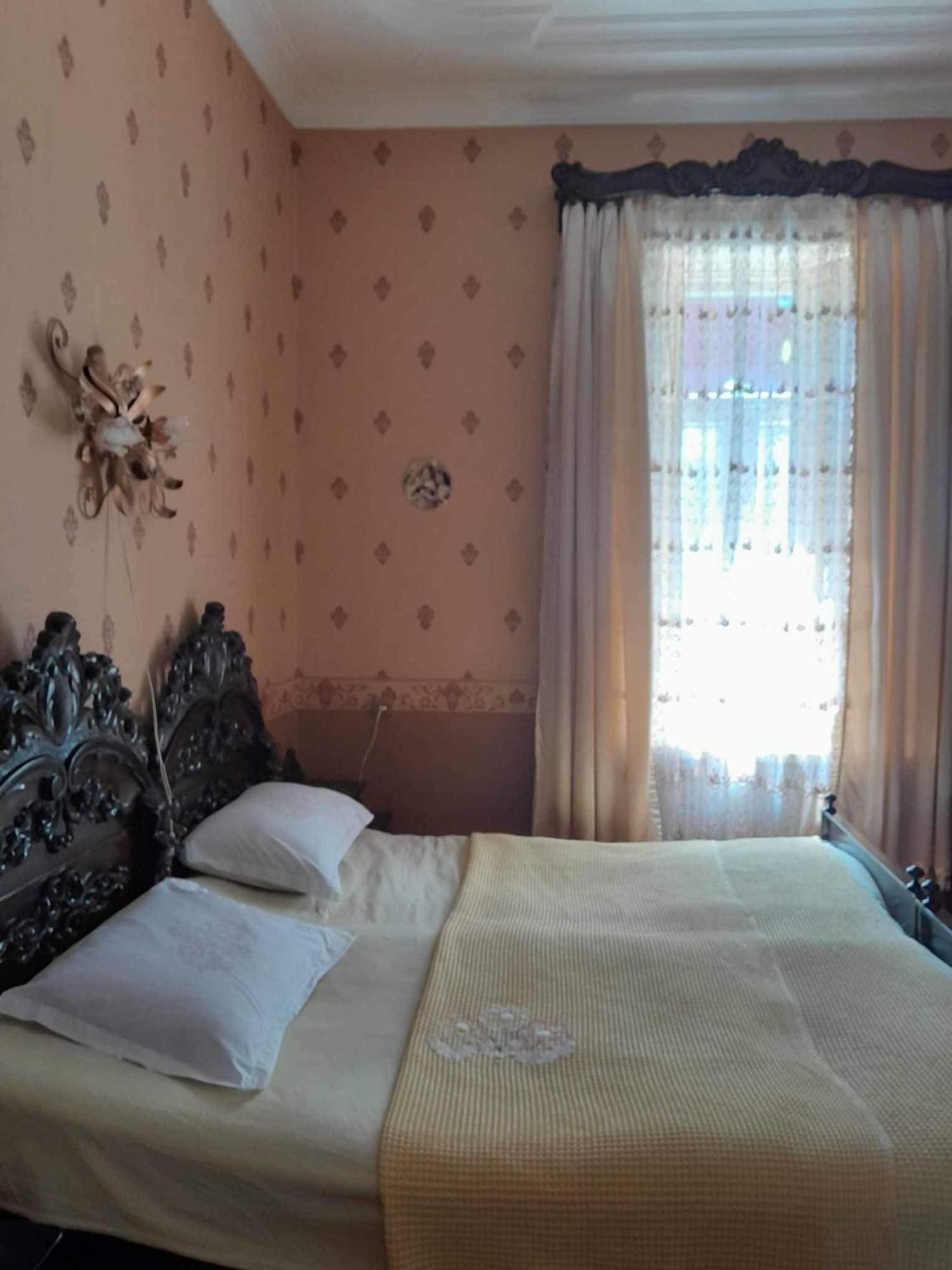 Hostel Castle Kutaisi Eksteriør billede