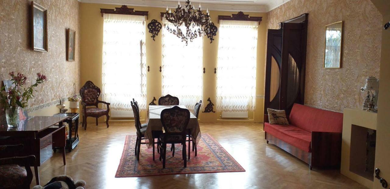 Hostel Castle Kutaisi Eksteriør billede