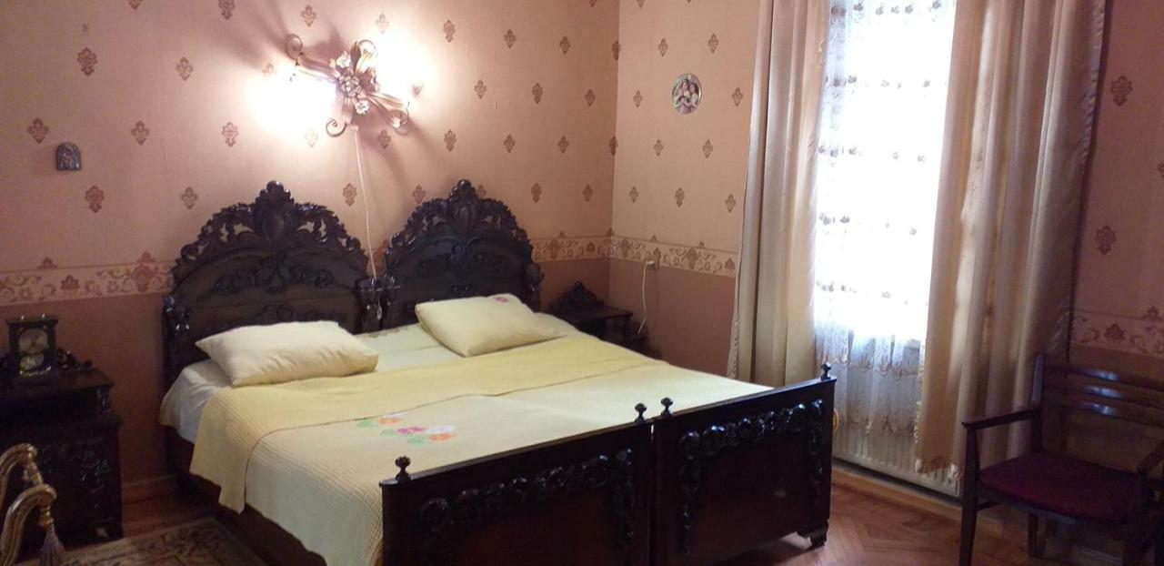 Hostel Castle Kutaisi Eksteriør billede
