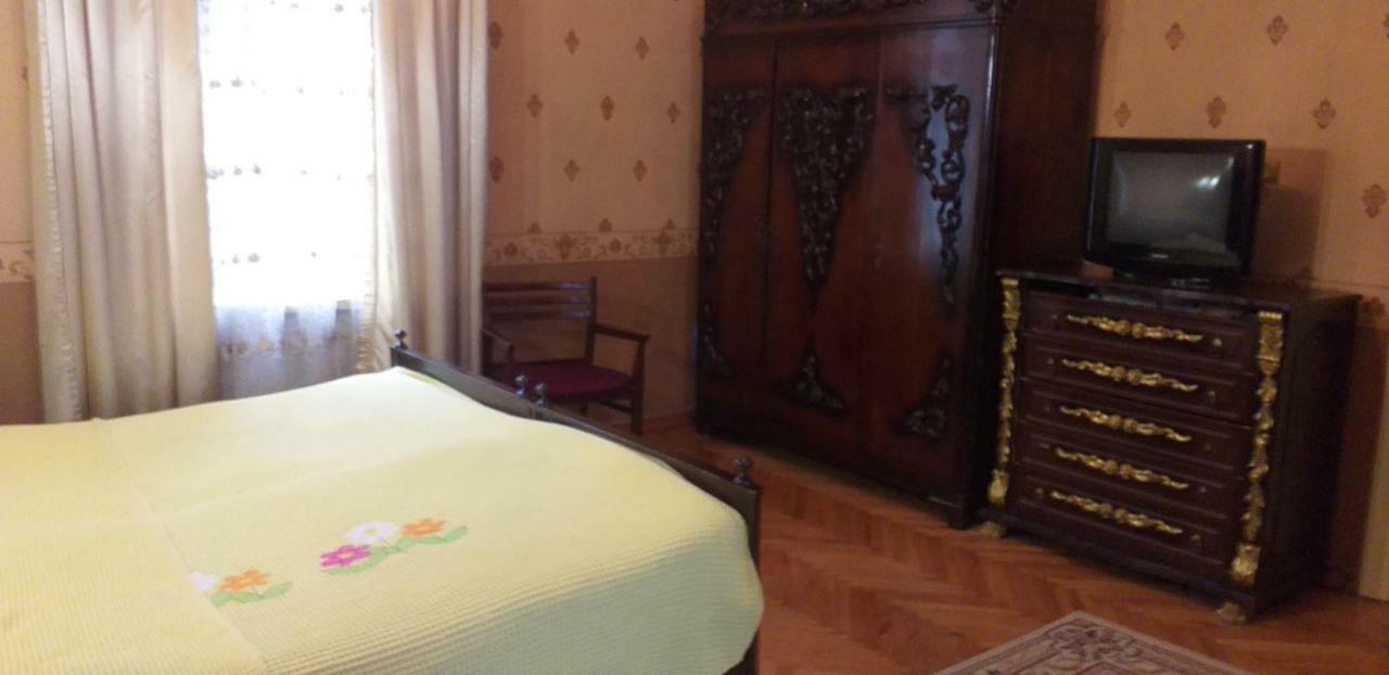 Hostel Castle Kutaisi Eksteriør billede