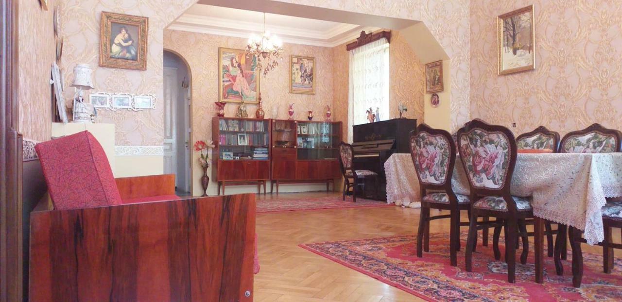 Hostel Castle Kutaisi Eksteriør billede